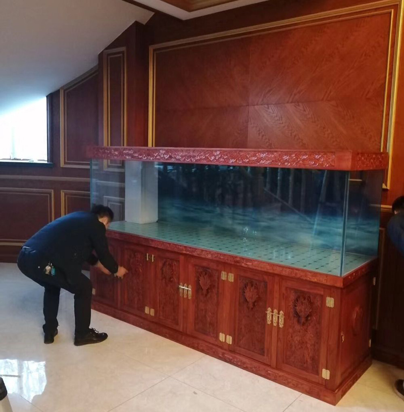 魚缸搬運